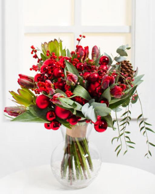 Shining Red Christmas Bouquet