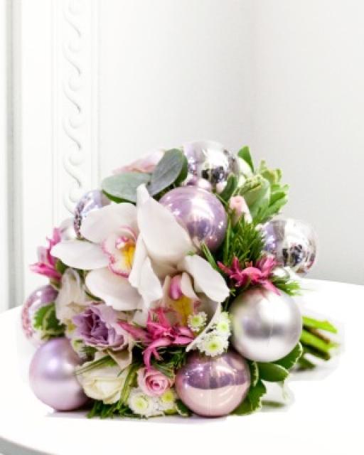 Sparkling Holiday Bouquet