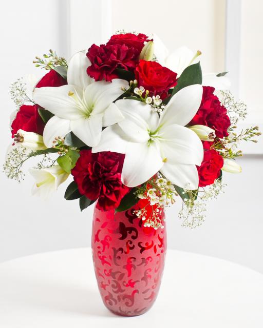 Romantic Bouquet in Red and White Colours 